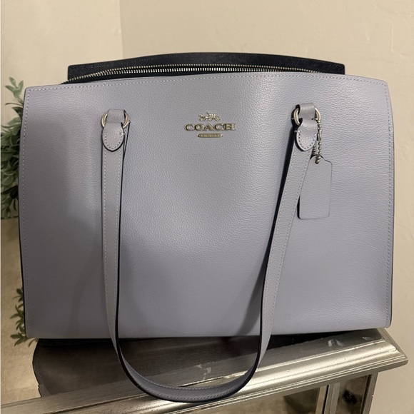 Coach  Tatum Carryall 40 - Picture 1 of 7